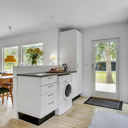 Gorgeous In Hyllinge With Kitchen