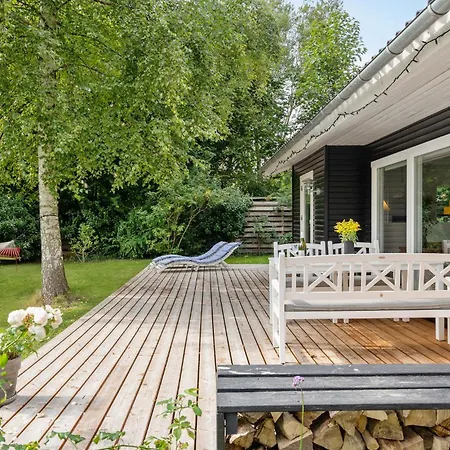 Gorgeous In Hyllinge With Kitchen Holiday home