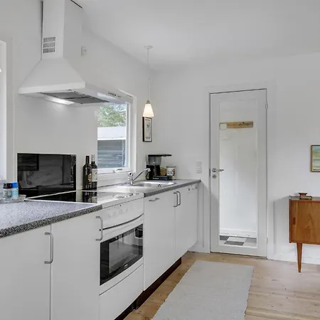 Gorgeous In Hyllinge With Kitchen *
